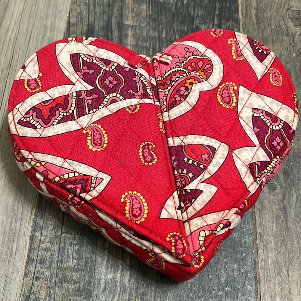 Vera Bradley quilted heart jewelry box - Picture 2 of 13